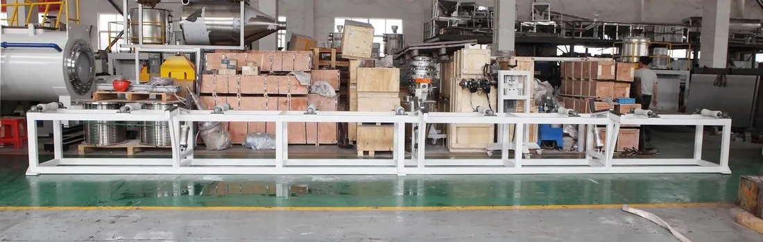 Pipe stacker for HDPE pipe production line