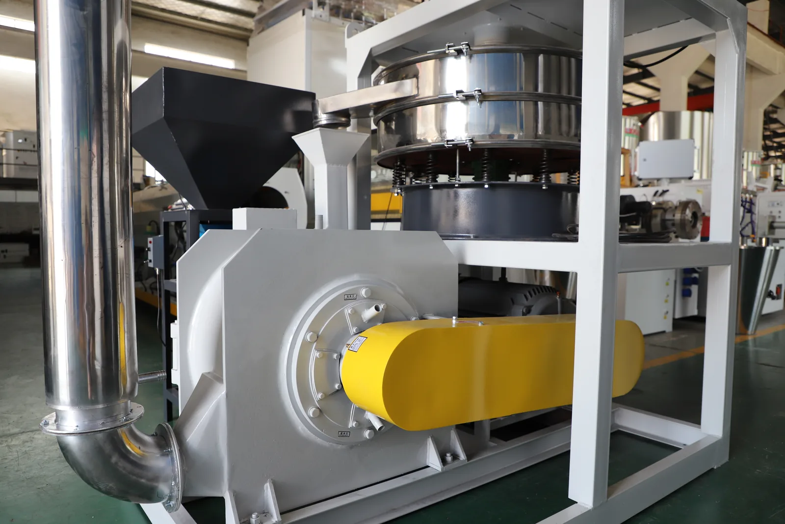 Main motor and air duct detail of plastic pulverizer machine