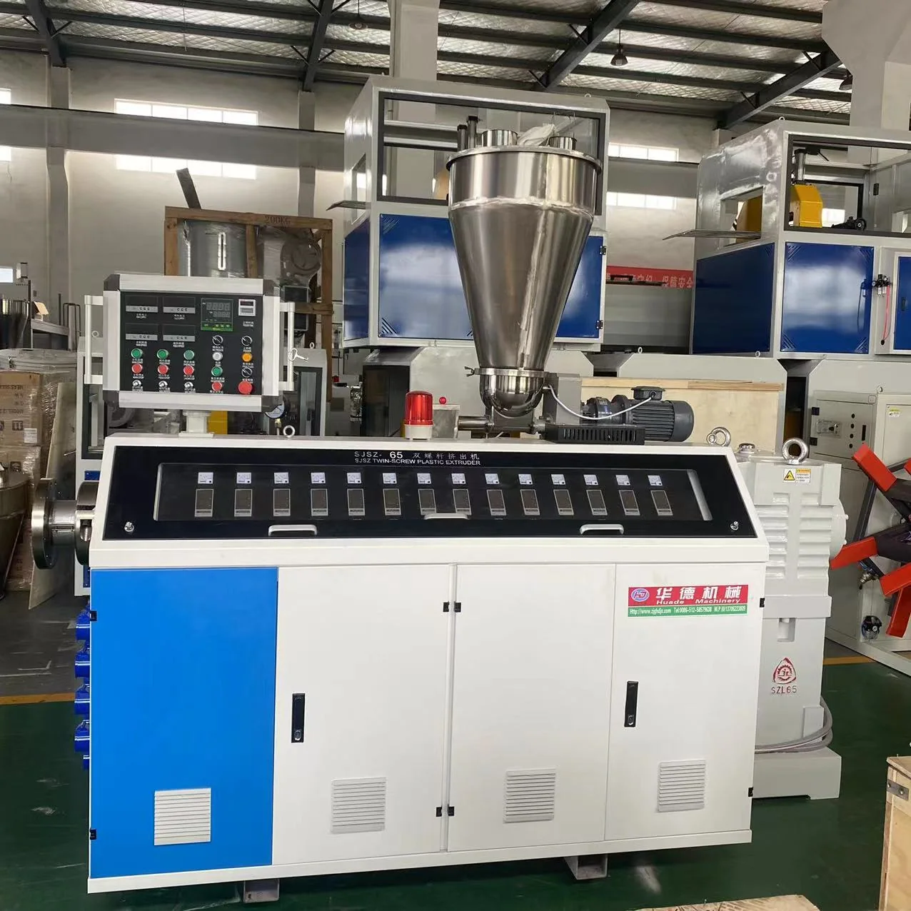 Conical twin screw extruder for PE WPC profile extrusion line