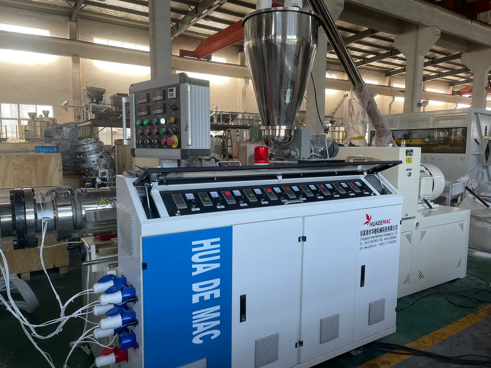 Conical twin screw extruder for PVC ceiling panel board production line
