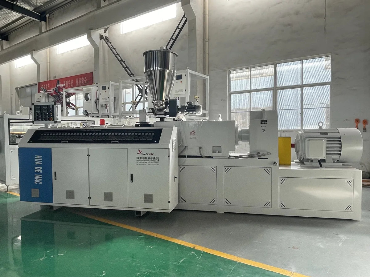 Conical twin screw extruder for PVC water pipe making machine