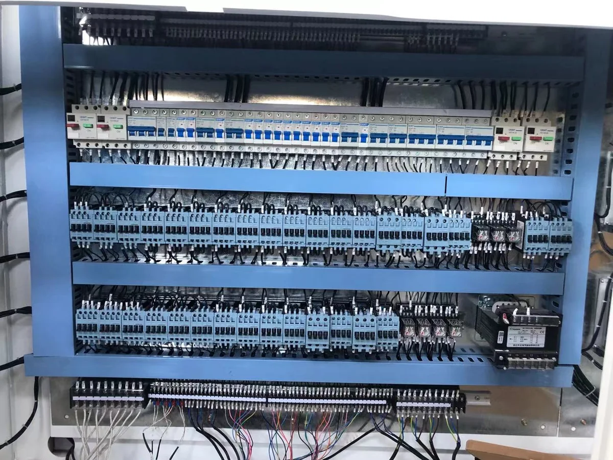 Electrical control cabinet for single screw extruder machine