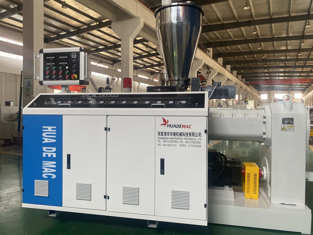 Vertical PID twin screw extruder machine in factory workshop