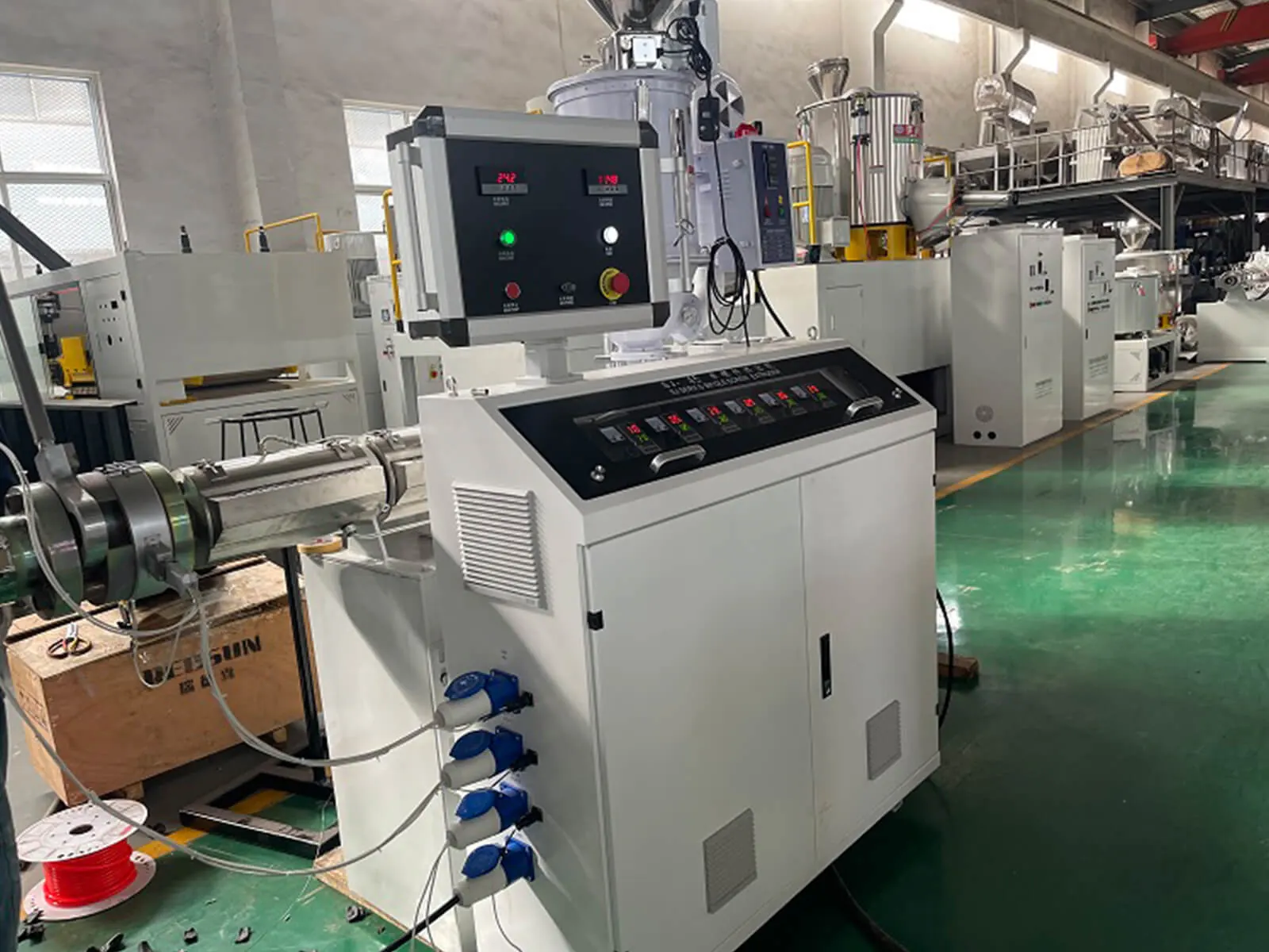 PE Single Wall Corrugated Pipe Production Line gallery 1