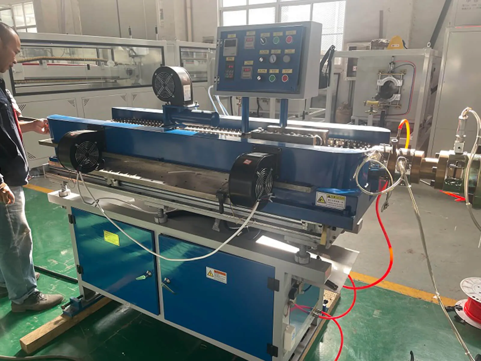 PE Single Wall Corrugated Pipe Production Line gallery 5