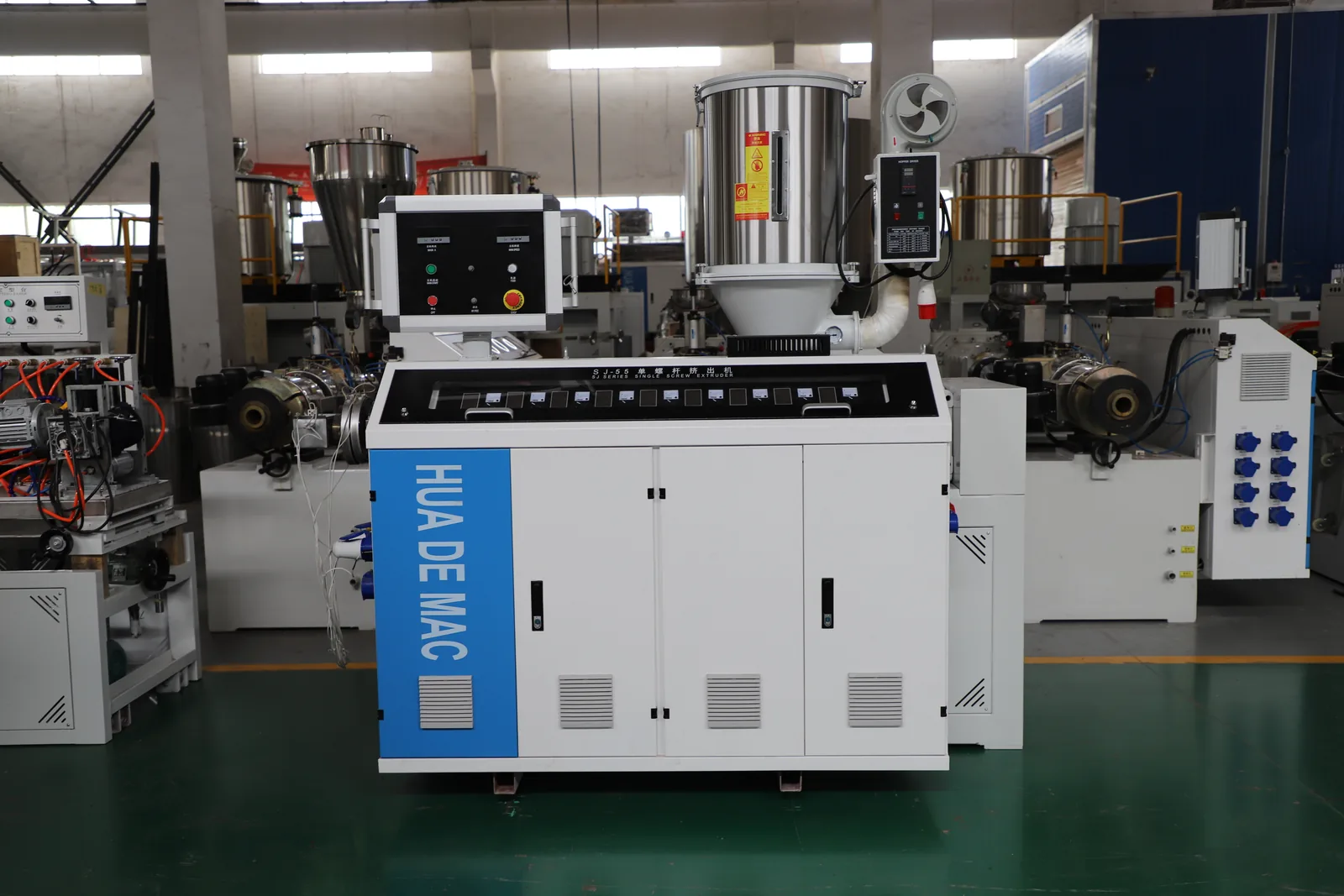 J-50/28 single screw extruder for PC PMMA LED light tube production line